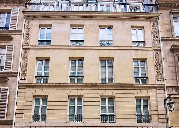 Hotell La Tamise - Esprit De France Paris
