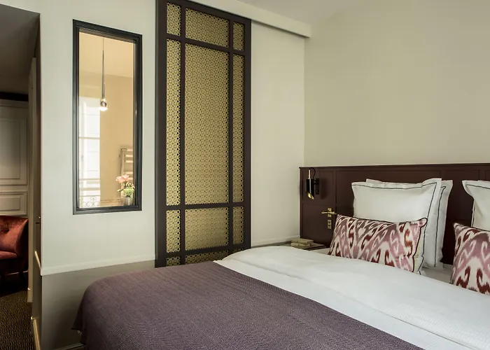 Hotell La Tamise - Esprit De France 4*