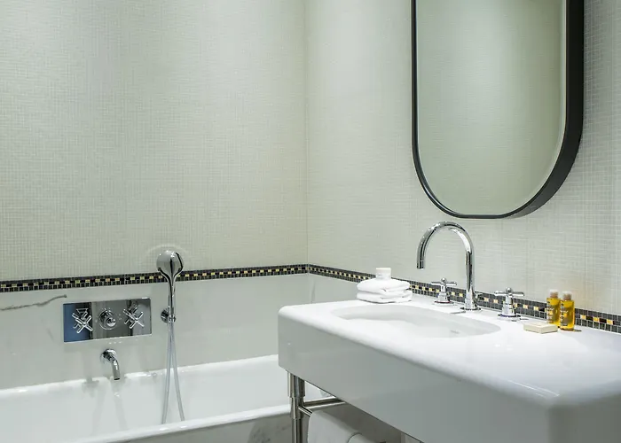 La Tamise - Esprit De France Hotell Paris